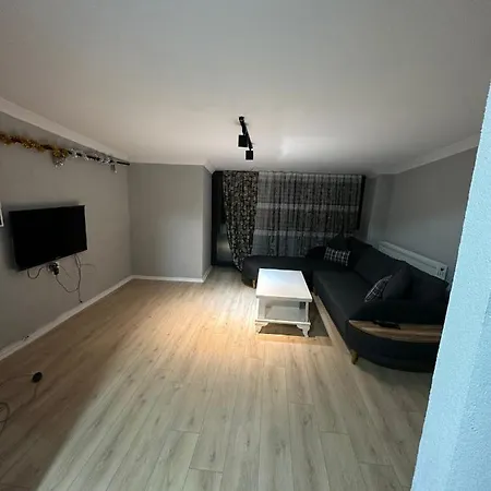 Modern With Balcony In Esenler 아파트