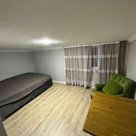 Modern With Balcony In Esenler * 이스탄불
